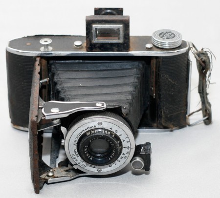 Front view of the Agfa Ansco PB20 Viking.