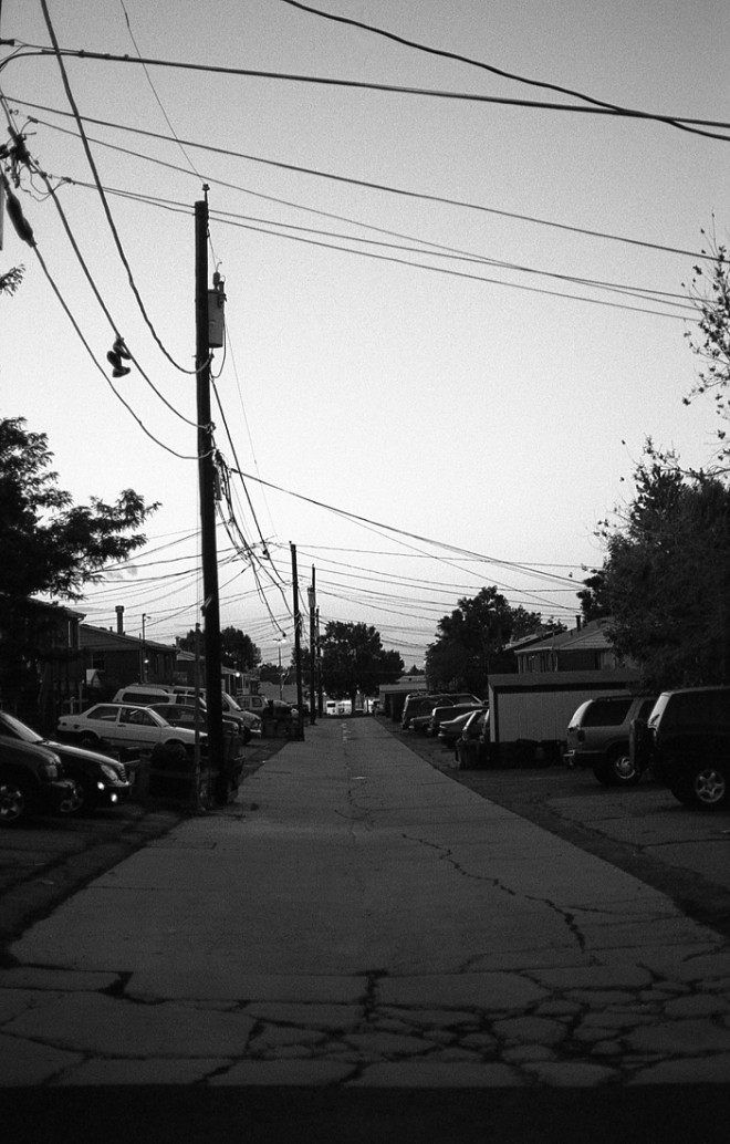 Dusky alley shot (notice: more shoes) with the shutter sped back up.