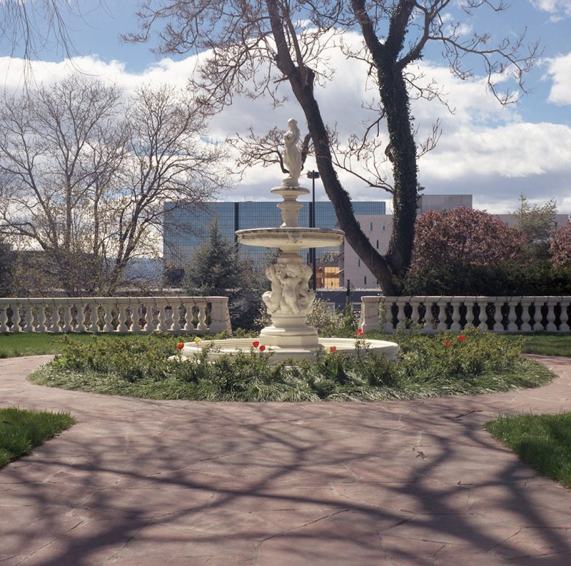 Governor's Mansion fountain